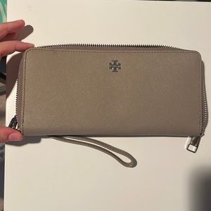 Tory Burch wallet - has a tiny pen stain which is not noticeable at all